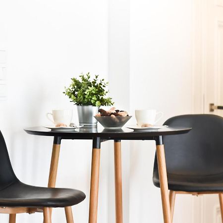 Green Garden Apartment Торунь Экстерьер фото
